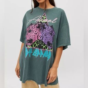Urban Outfitters Def Leppard Double Animal Graphic T-Shirt